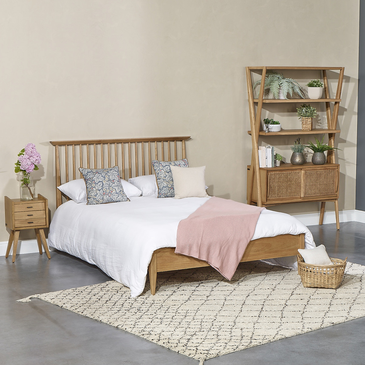 Lit 160x200 style vintage en hévéa EDWARD beige, ROBIN DES BOIS