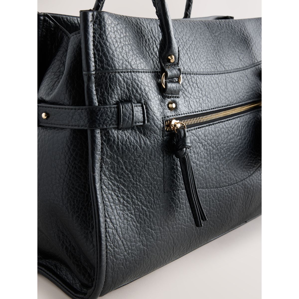 Grand sac porté épaule à breloque noir, NEXT