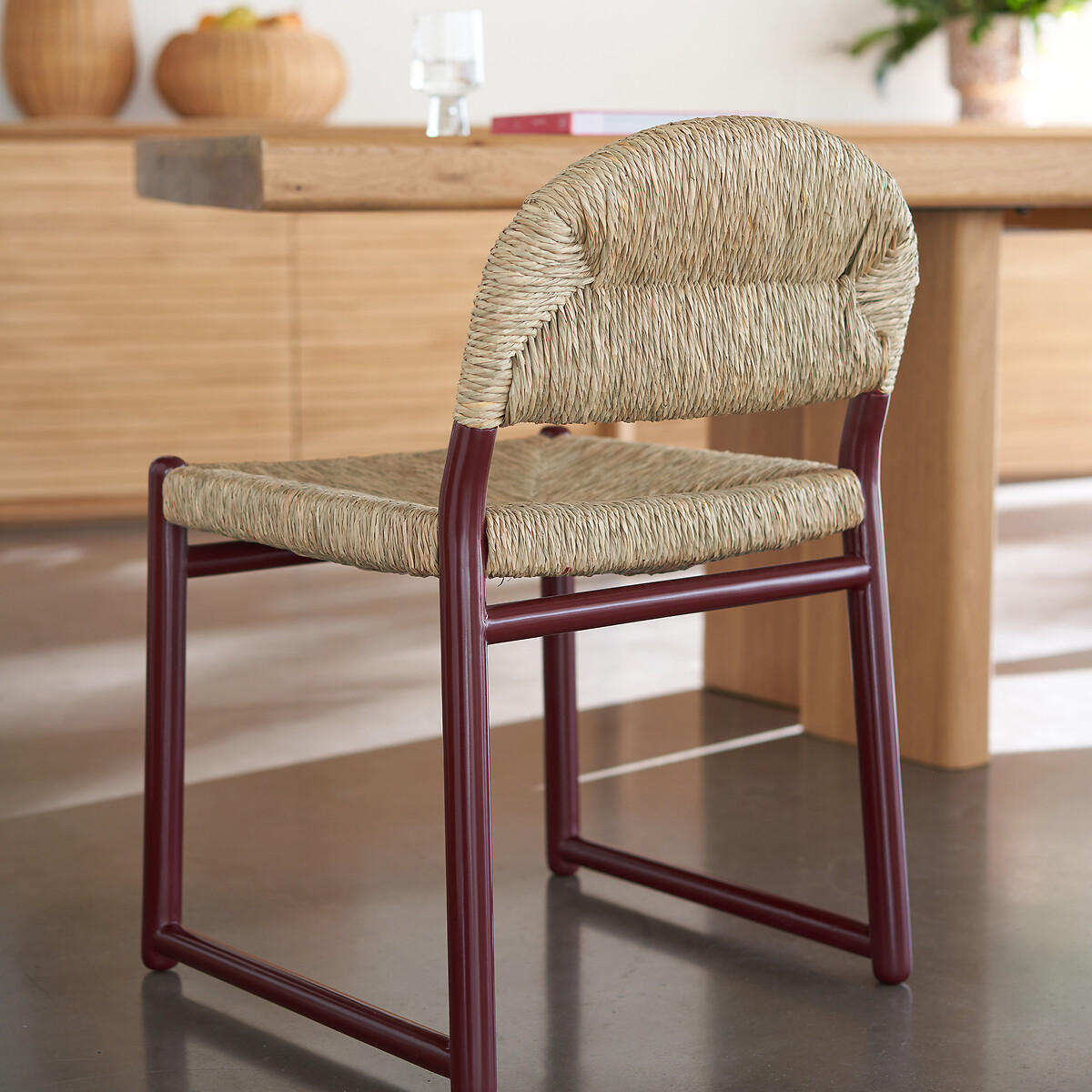 Lyla Chair in Lacquered Solid Oak and Straw dark red, AM.PM