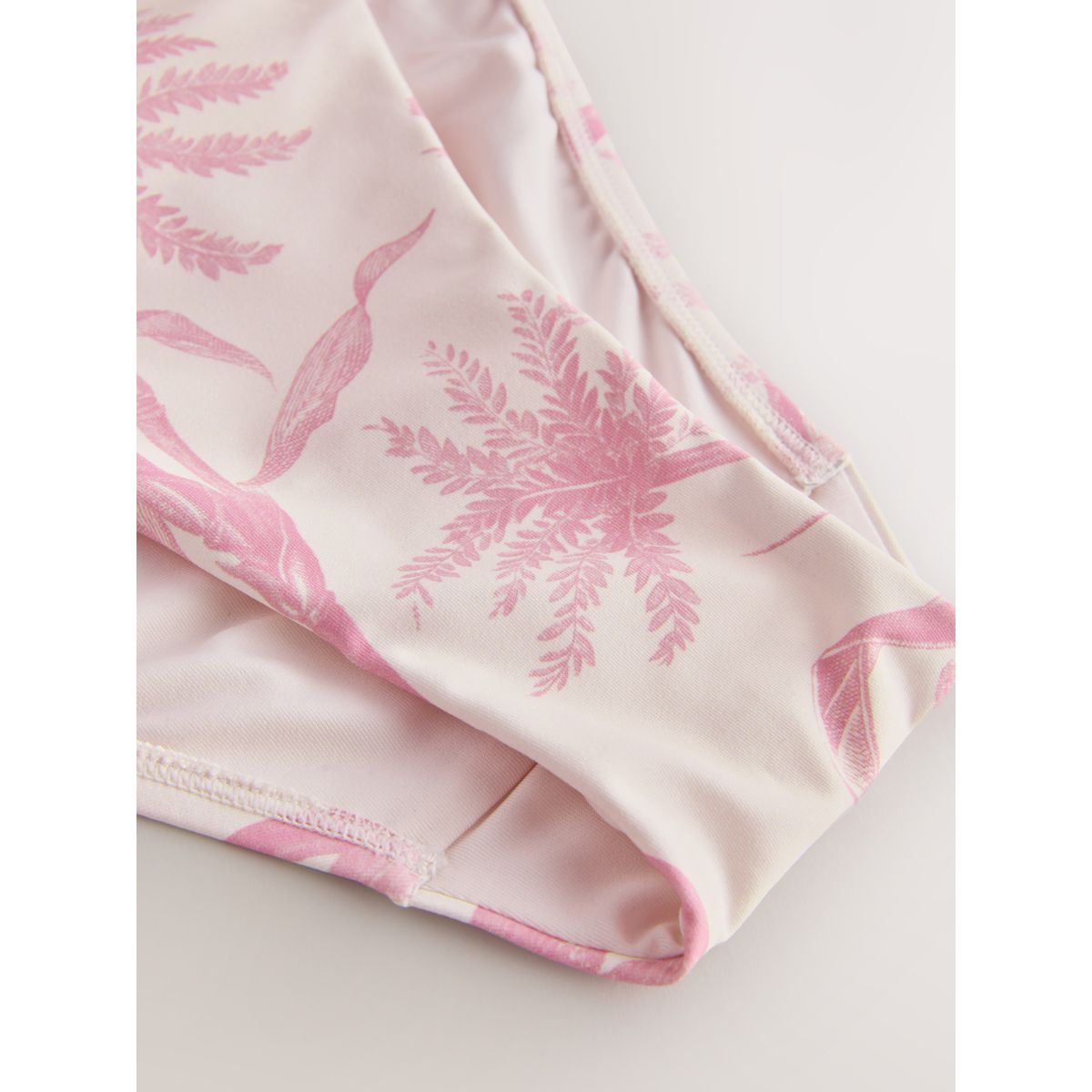 Bas de bikini taille haute crème/rose floral, NEXT