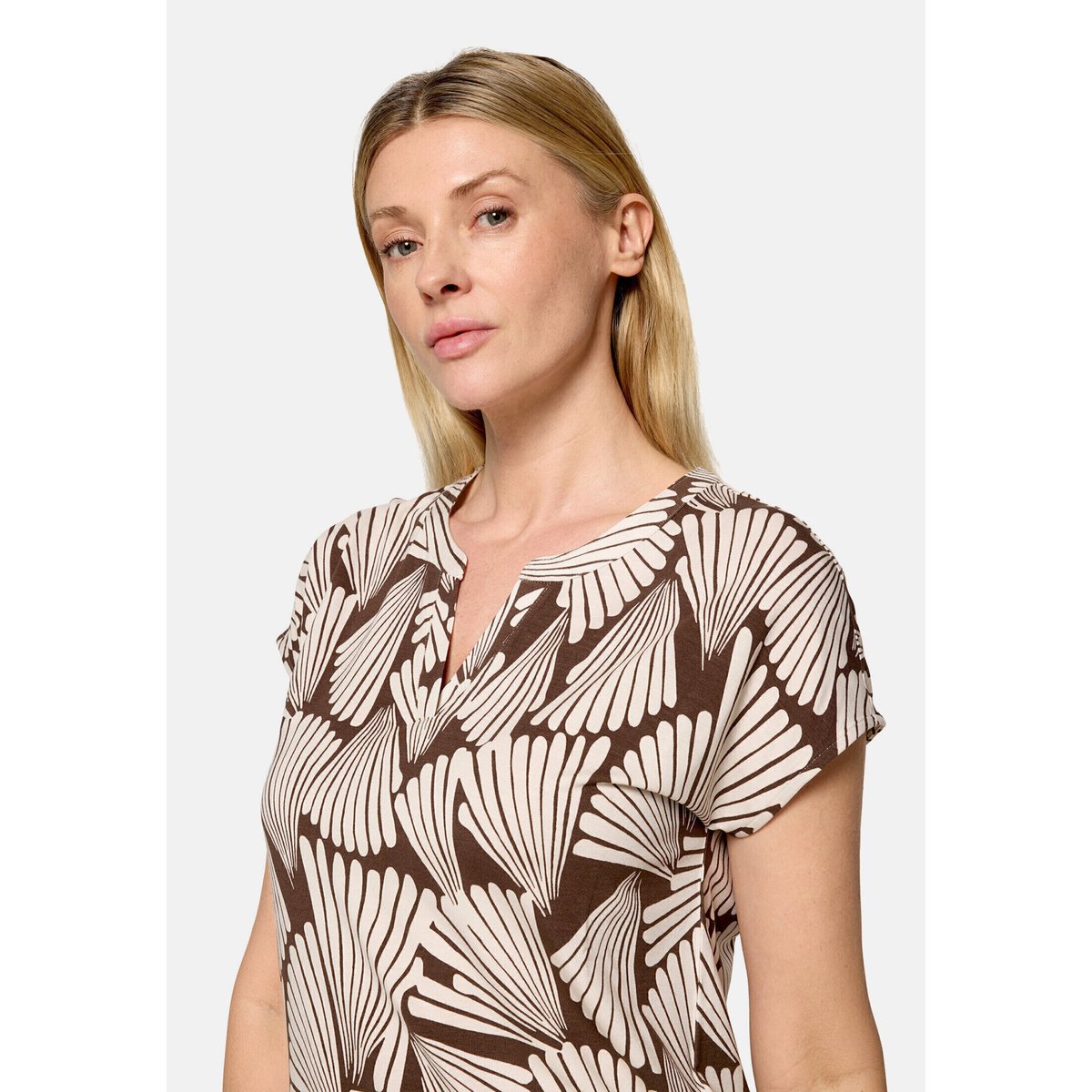 T-shirt basique à encolure en v marron/beige, BETTY BARCLAY