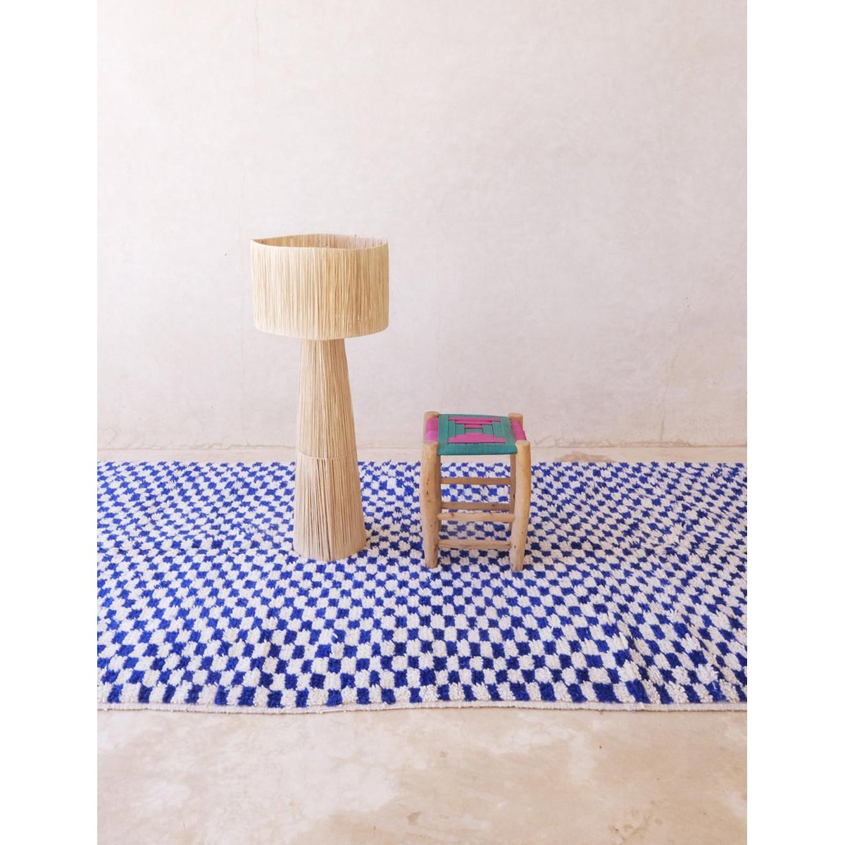 Tapis berbère authentique et graphique à carreaux laine 158 x 327 cm bleu naturel, AFK LIVING