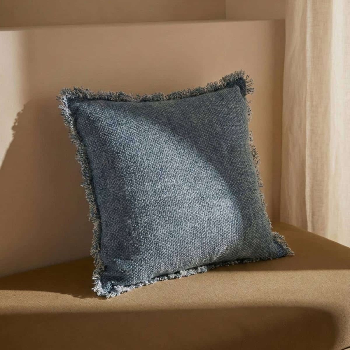 Coussin effet à franges 40x40cm bleu, ORNAMI