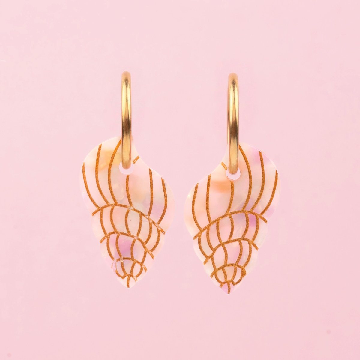 Boucles d'oreilles COQUILLAGE blanc nacré, COUCOU SUZETTE