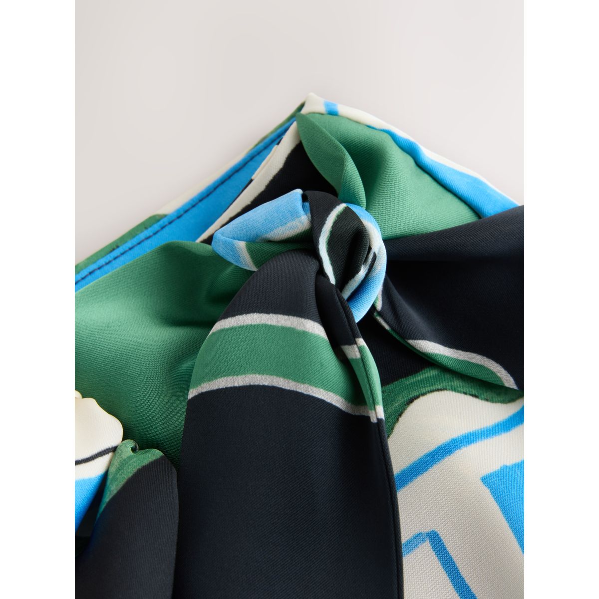 Mini-jupe en satin style paréo imprimé bleu/vert, NEXT