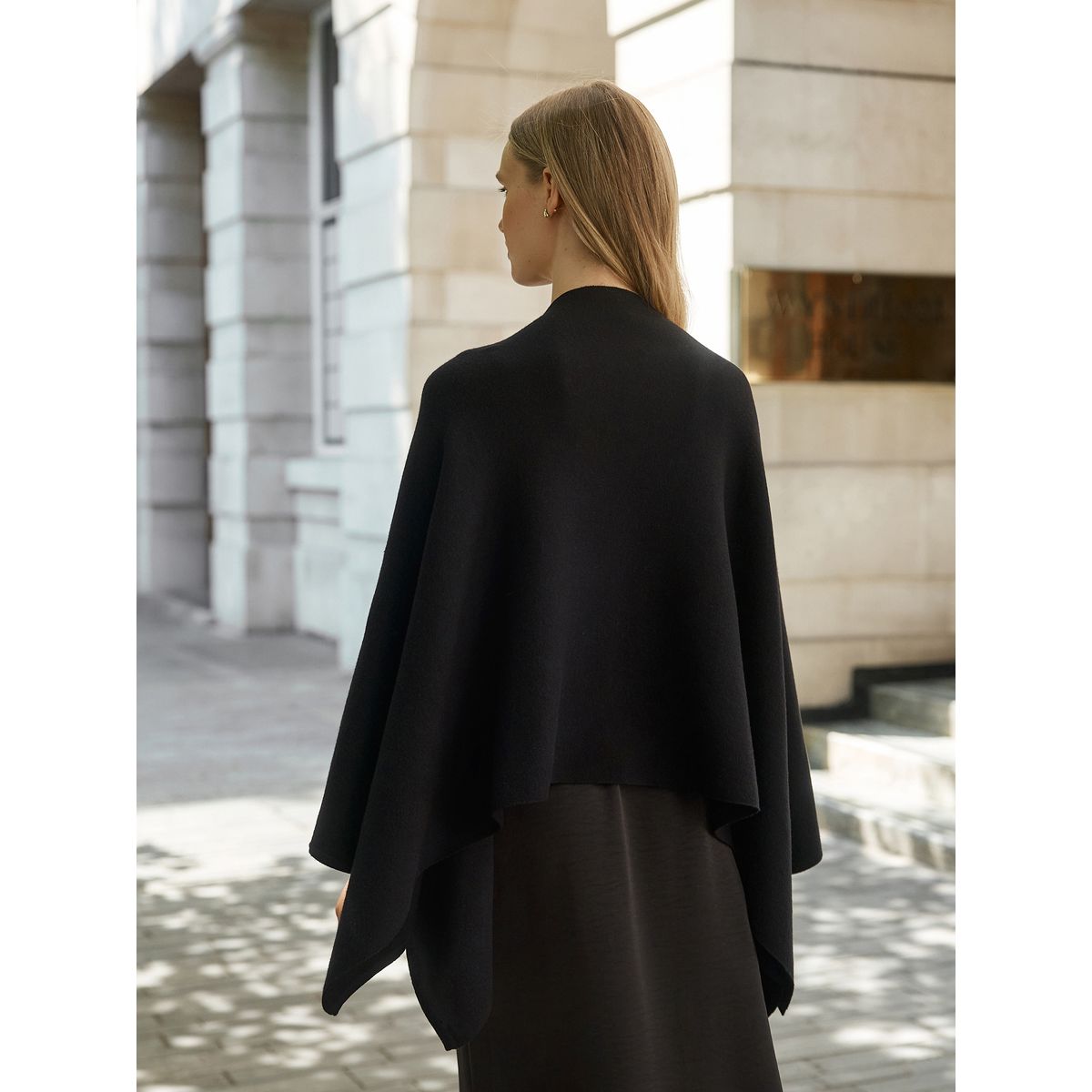 Poncho cape en maille fine noir, NEXT
