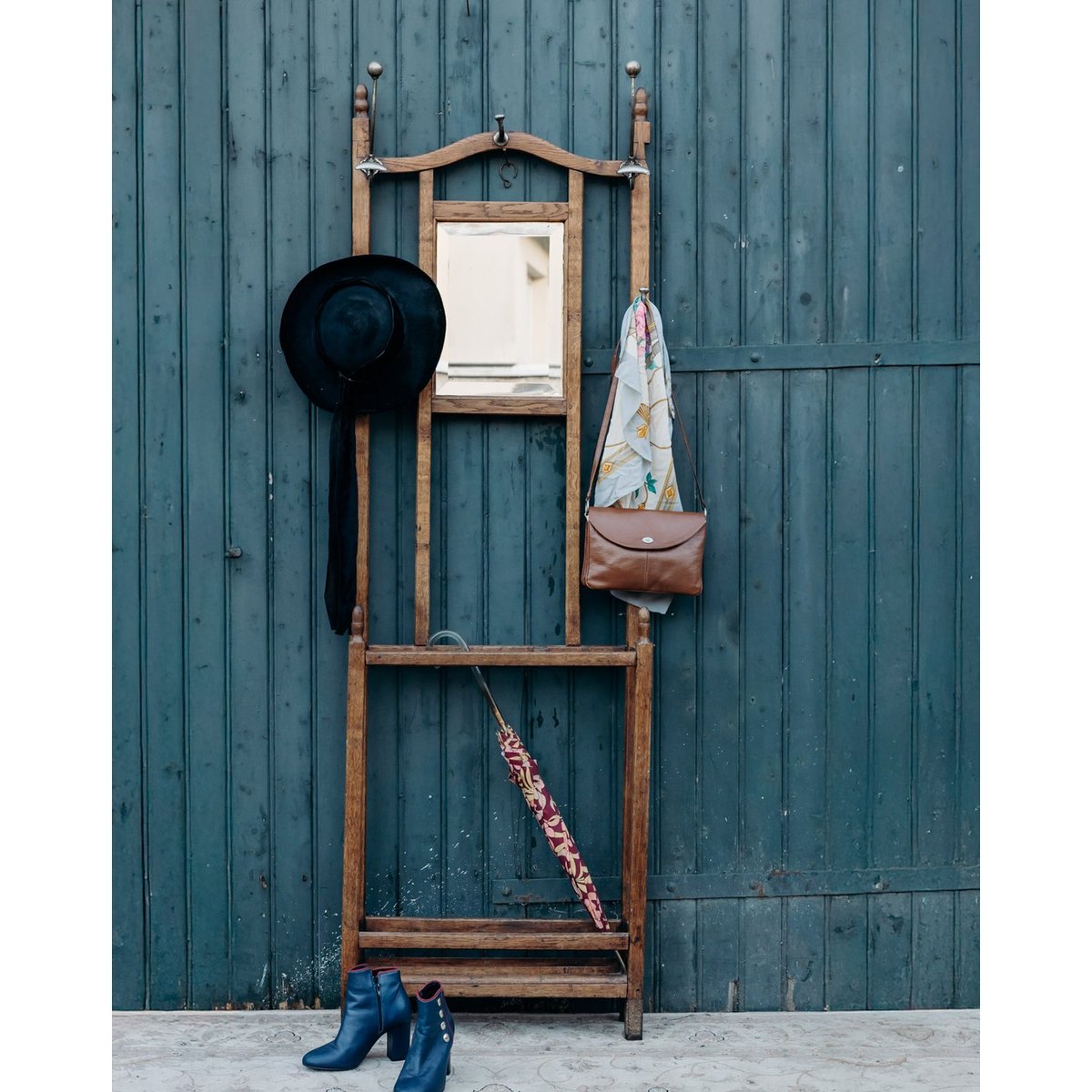 Grand porte-manteau en bois Max N°214 - Bon état bois foncé, DEBONGOUT