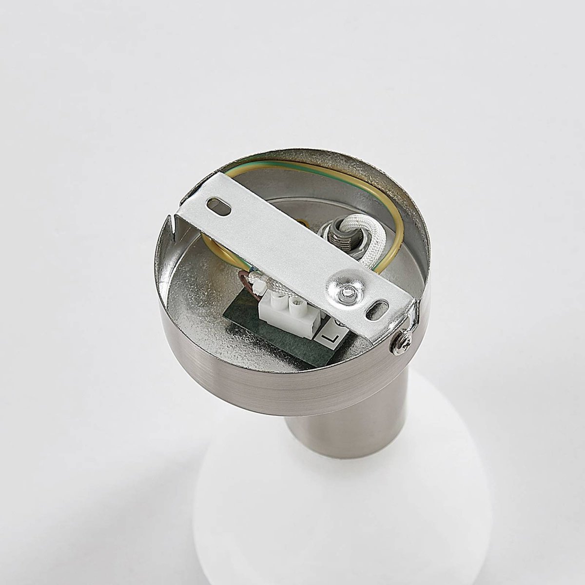 Spot en métal moderne, Paulina blanc albâtre, nickel satiné, LINDBY