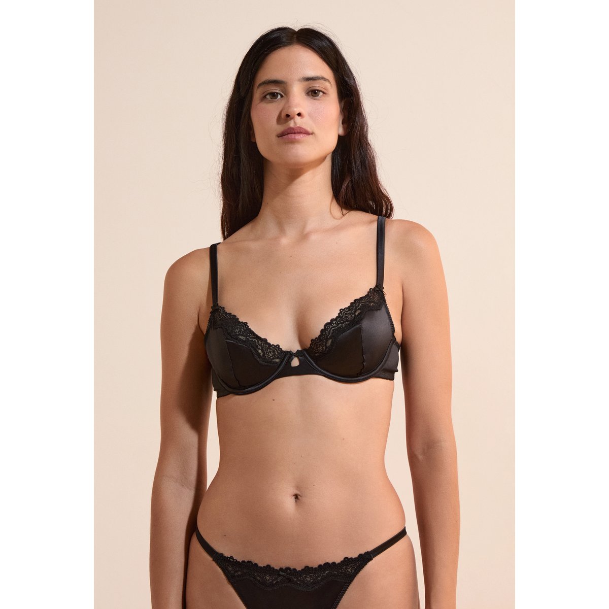 Soutien-gorge sans coques satiné CHUCHOTEE noir, ETAM