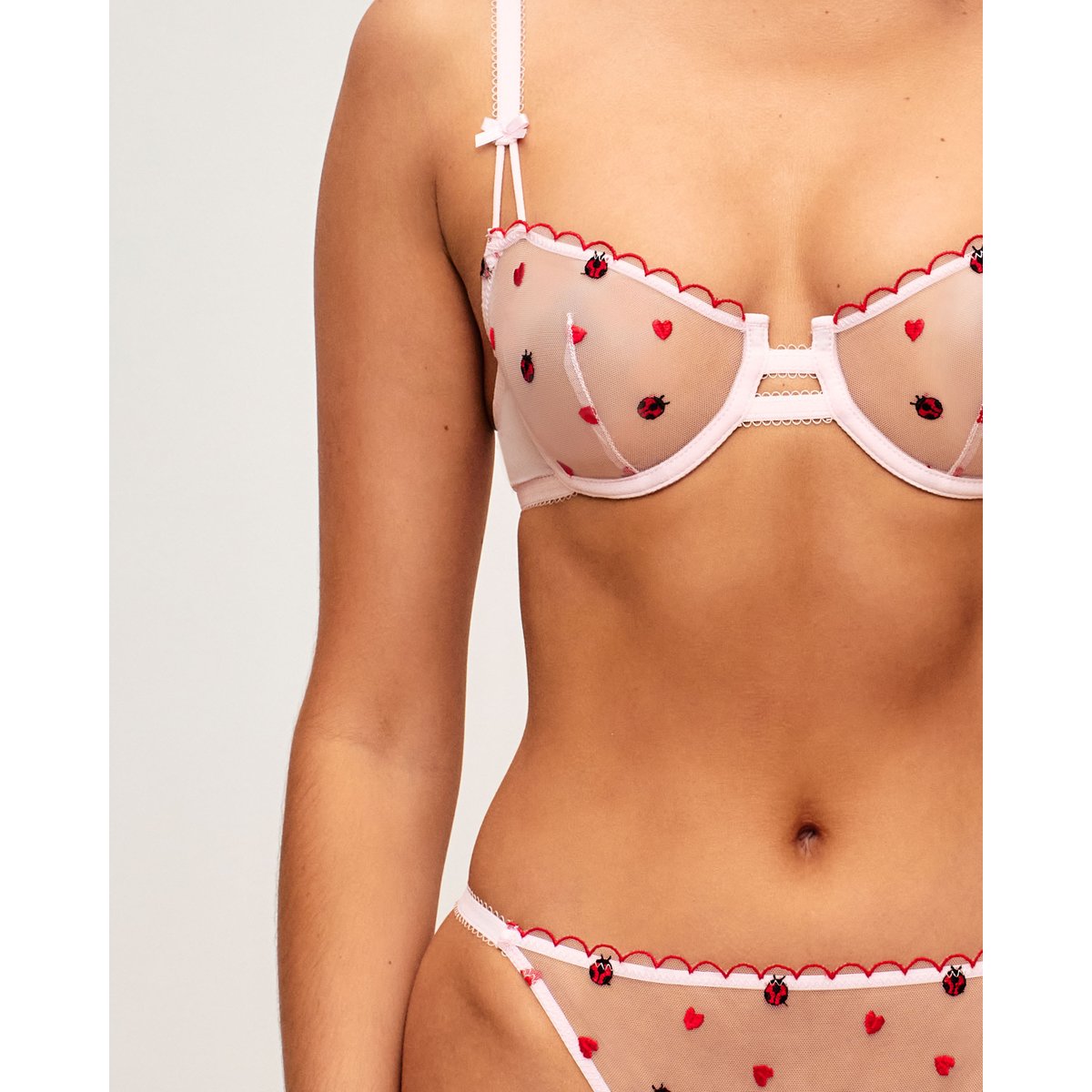 Soutien-gorge corbeille en mesh brodé de motifs cœurs et coccinelles LADYBRODIZ rose, UNDIZ