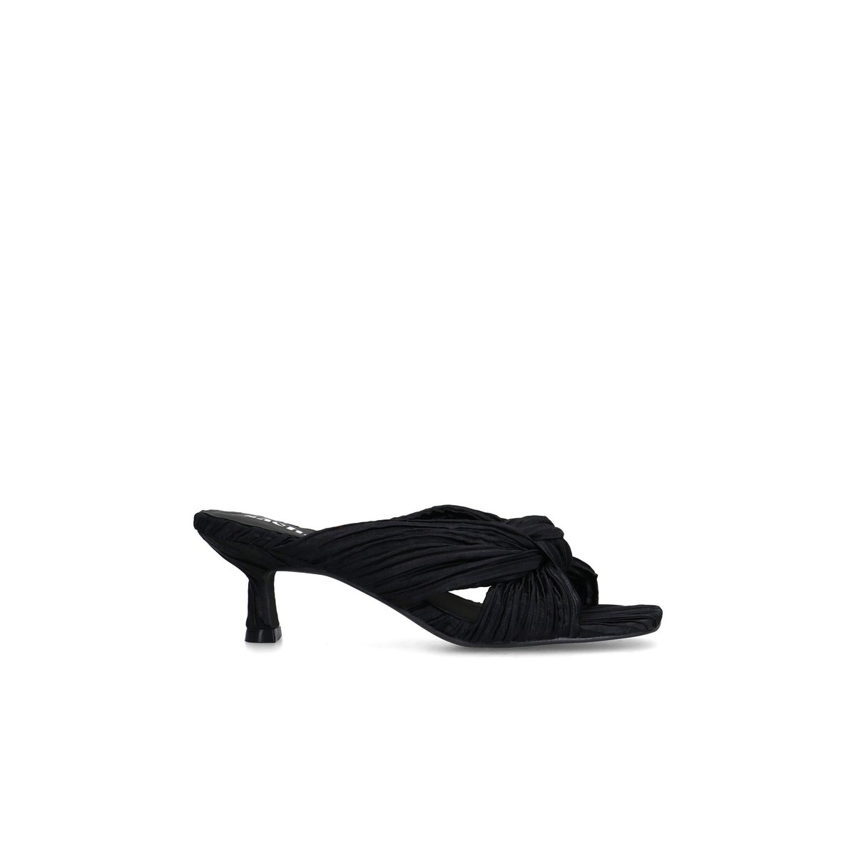 Mules avec nœud noir, SACHA