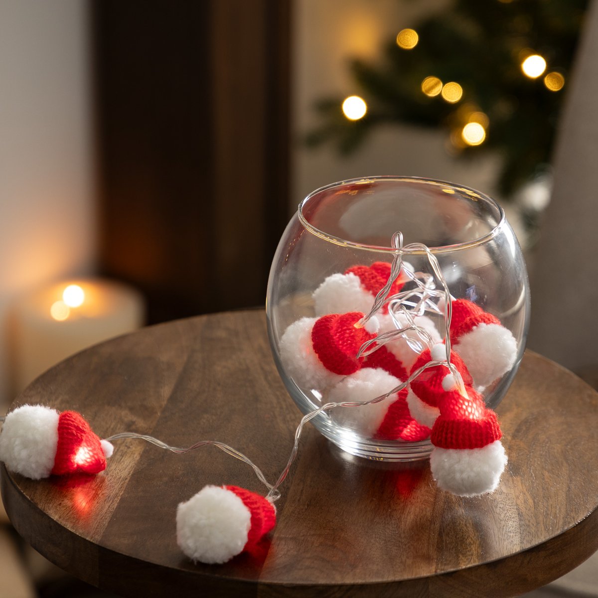 Guirlande lumineuse bonnet Père Noël 10 LED blanc chaud L. 165 cm à piles rouge, FEERIC LIGHTS & CHRISTMAS