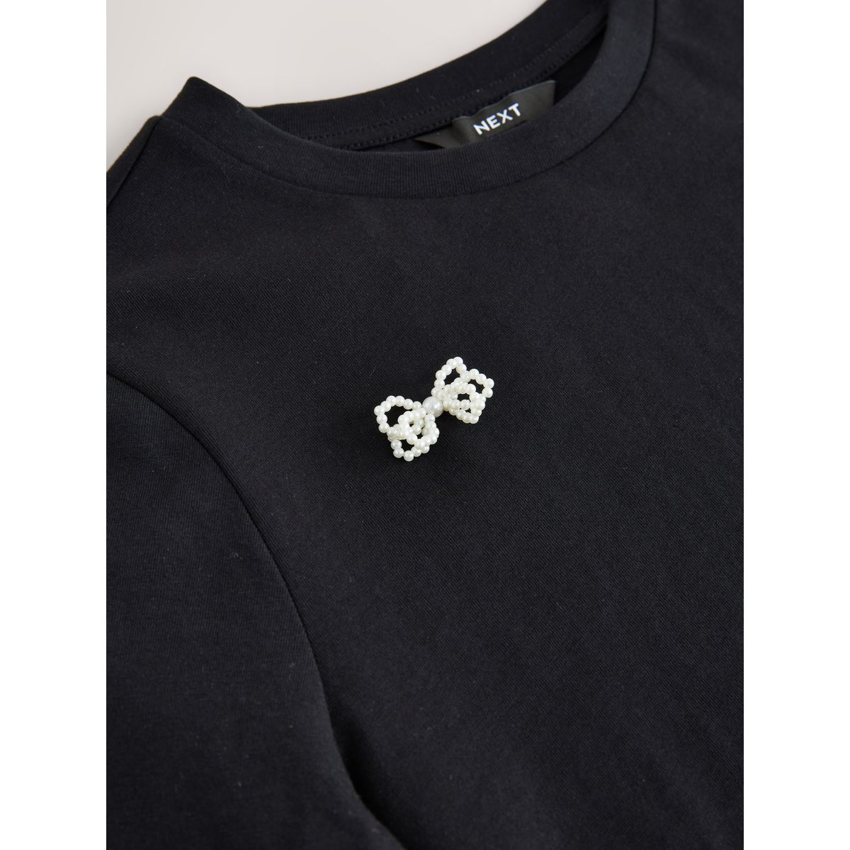 T-shirt à manches courtes et nœud noir, NEXT