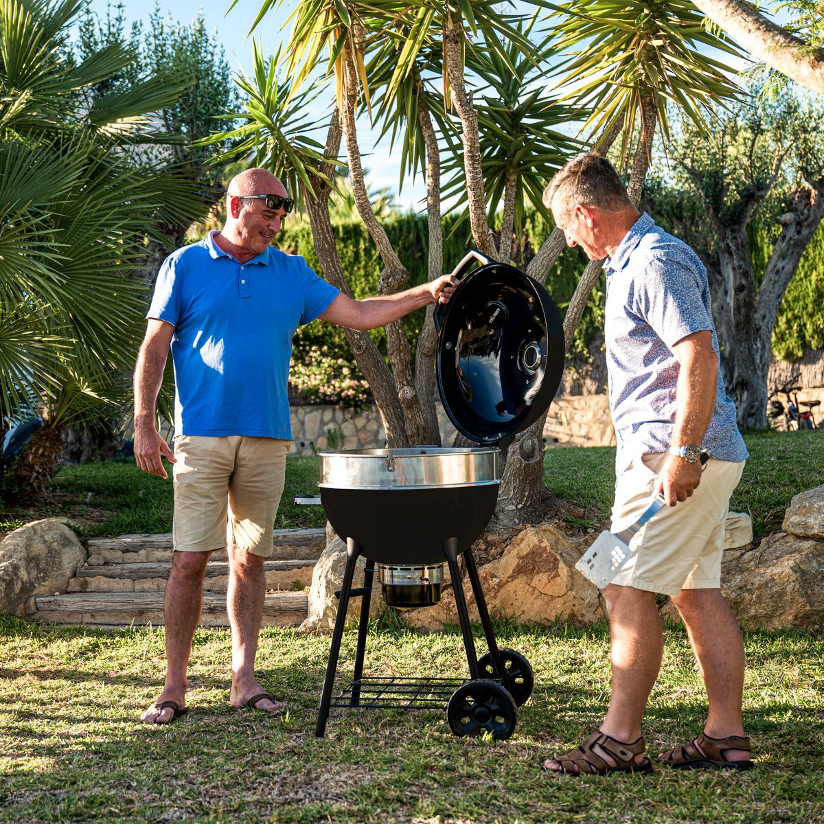 Barbecue charbon Pack Kettel Pro 57cm noit mat + plancha couleur unique, NAPOLEON