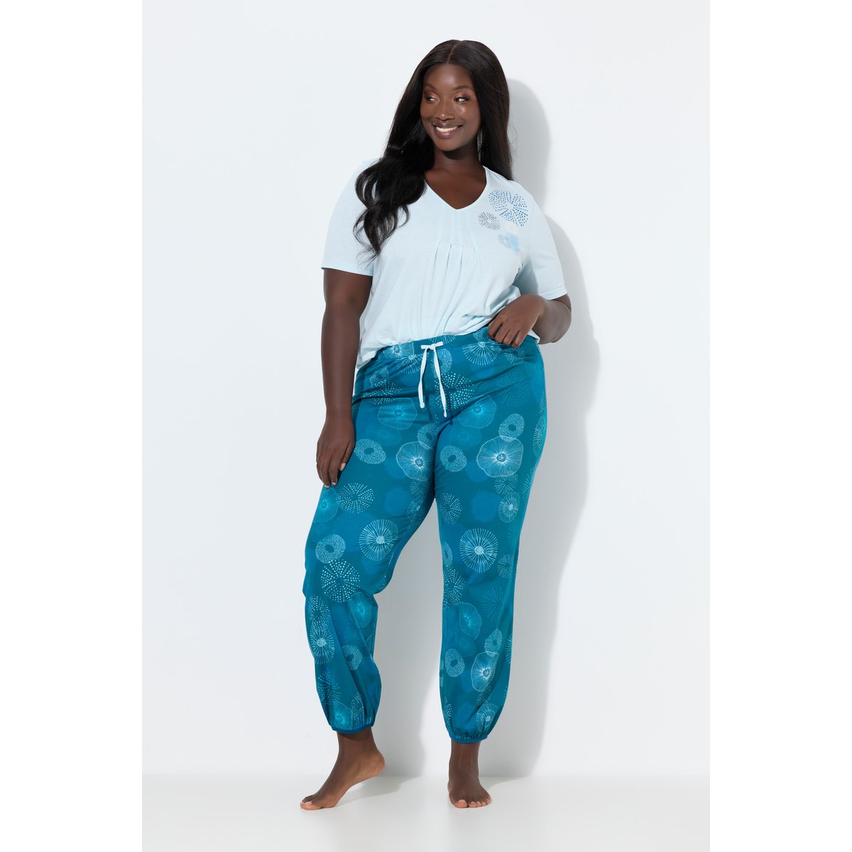 Pyjama 2 pièces : T-shirt décolleté en V bleu mer de glace, ULLA POPKEN