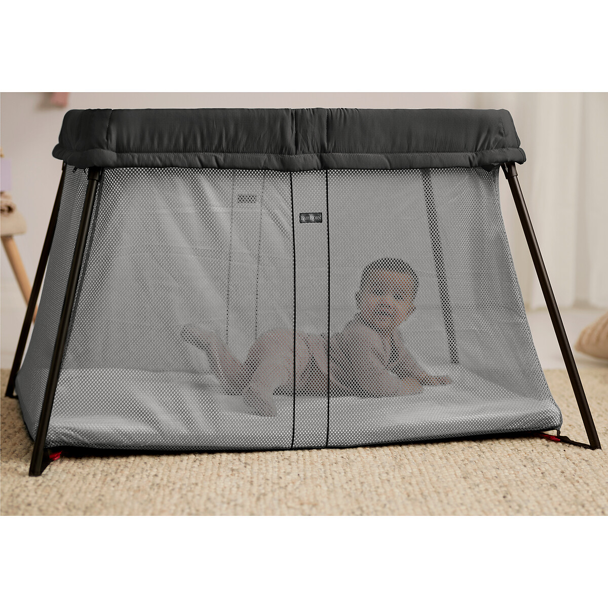 Cama de viagem leve preto , BABYBJORN