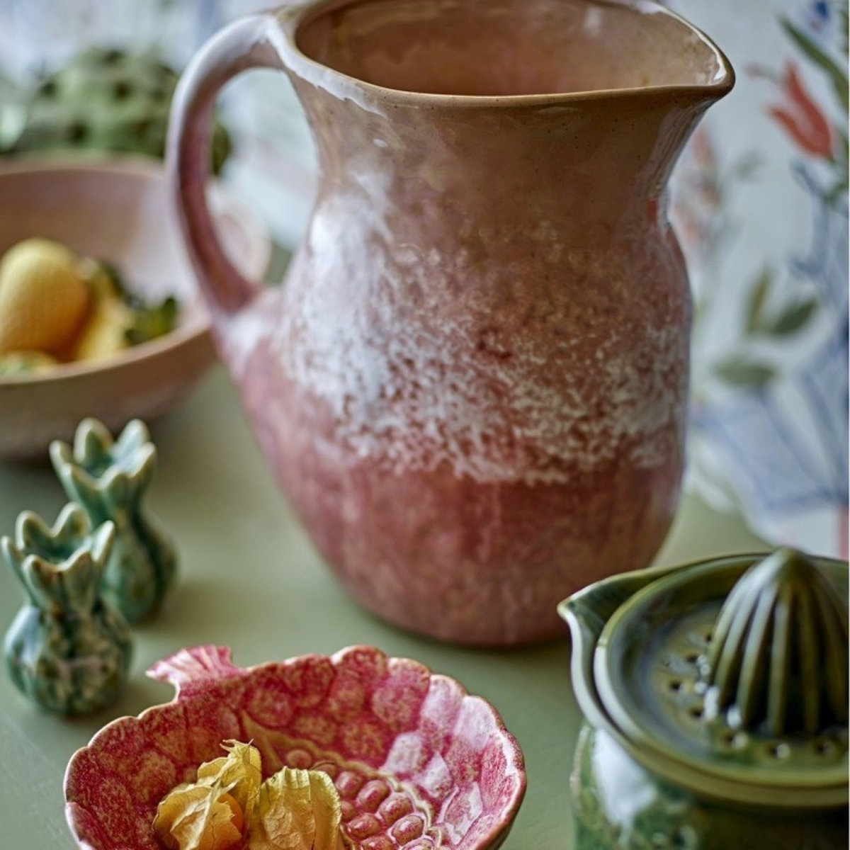 Pichet artisanal grès Darlene rose, BLOOMINGVILLE