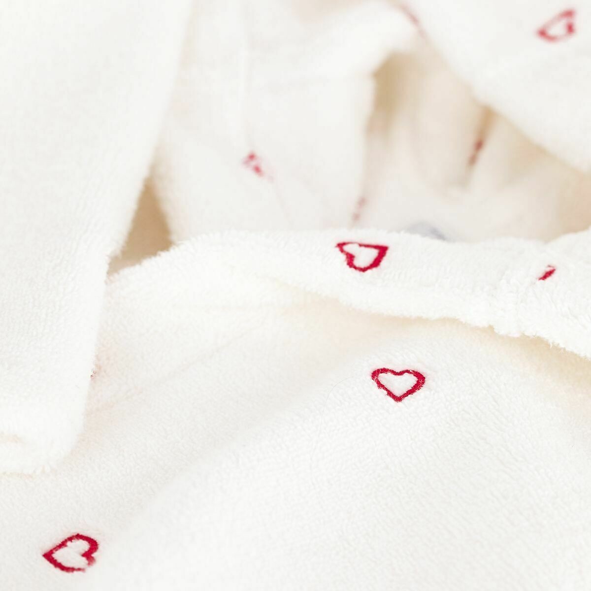 Kinderbademantel aus Baumwollfrottee mit gestickten Herzen motiv herz, PETIT BATEAU