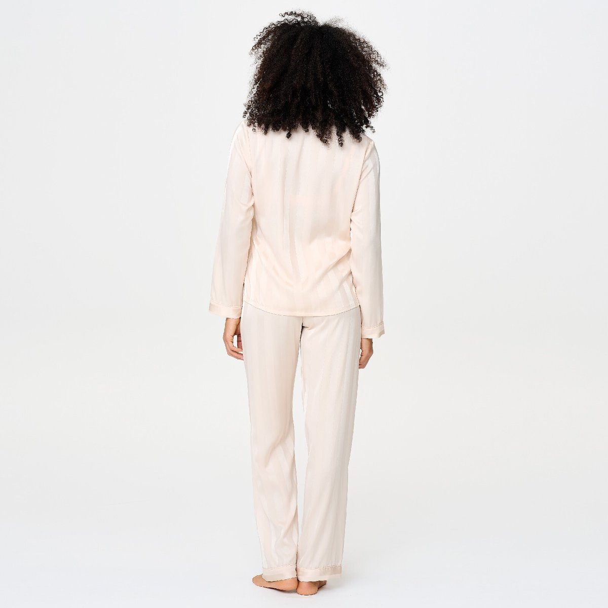 Ensemble de Pyjama ivoire, LINGADORE