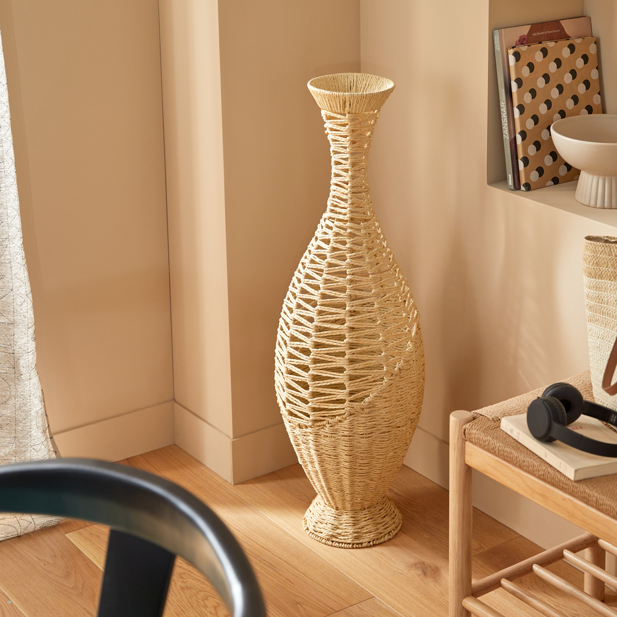 Vase haut tressé en papier sur structure fonte CLAY beige, ATMOSPHERA