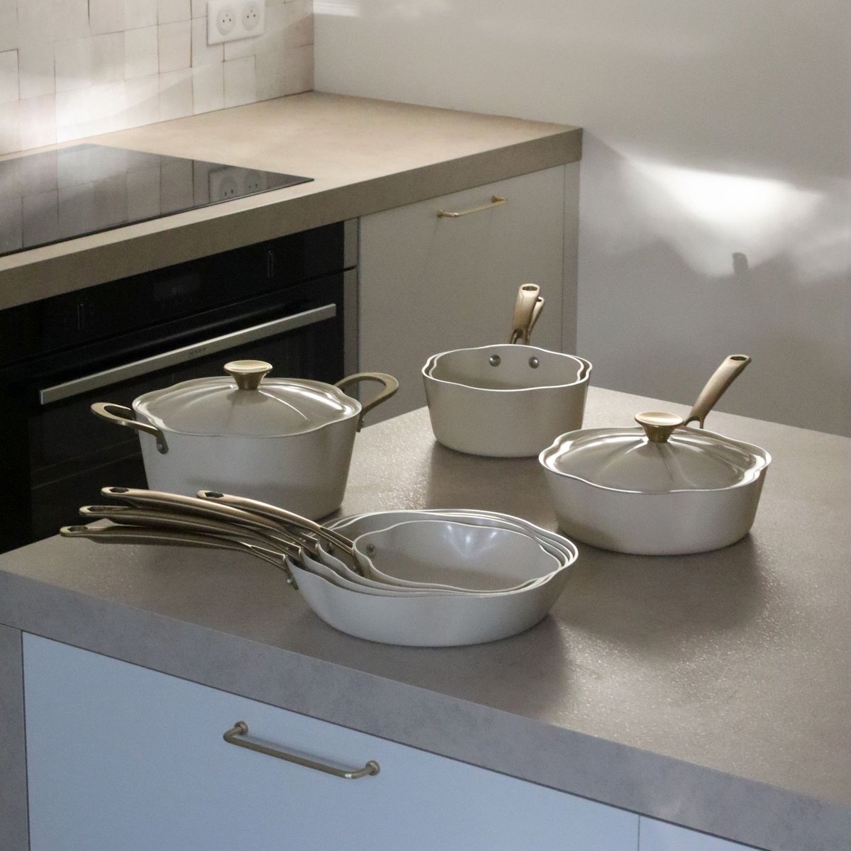 Casserole en aluminium recyclé, DAHLIA beige-or, MENASTYL