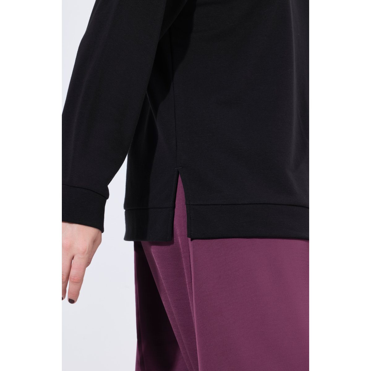 Sweat-shirt à manches longues et col rond noir, ULLA POPKEN