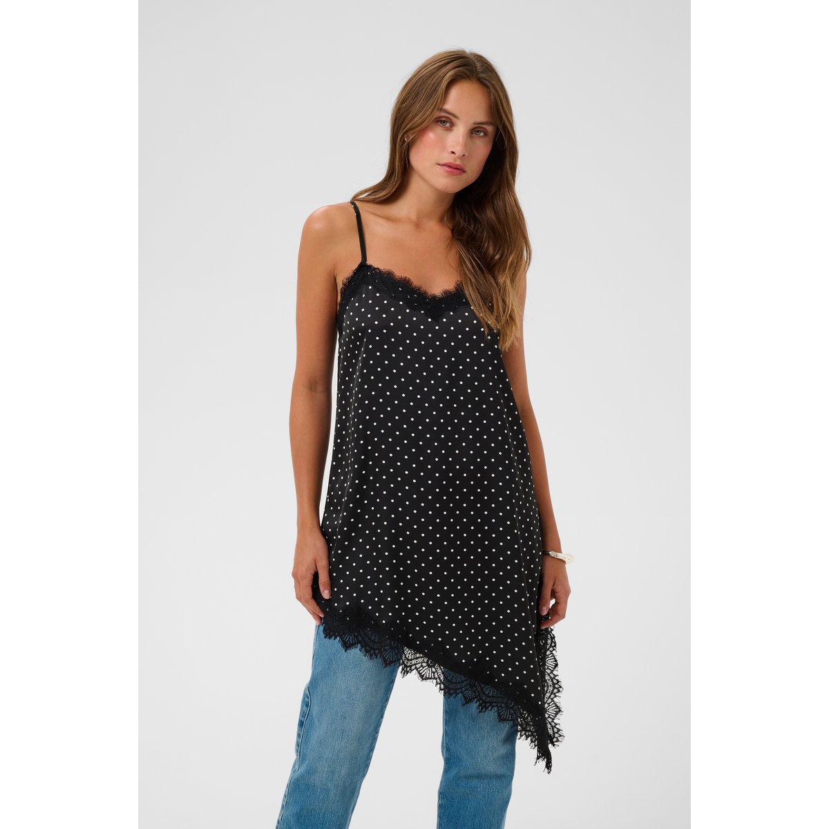 Blouse sans manches noir black w. white dot, KAFFE