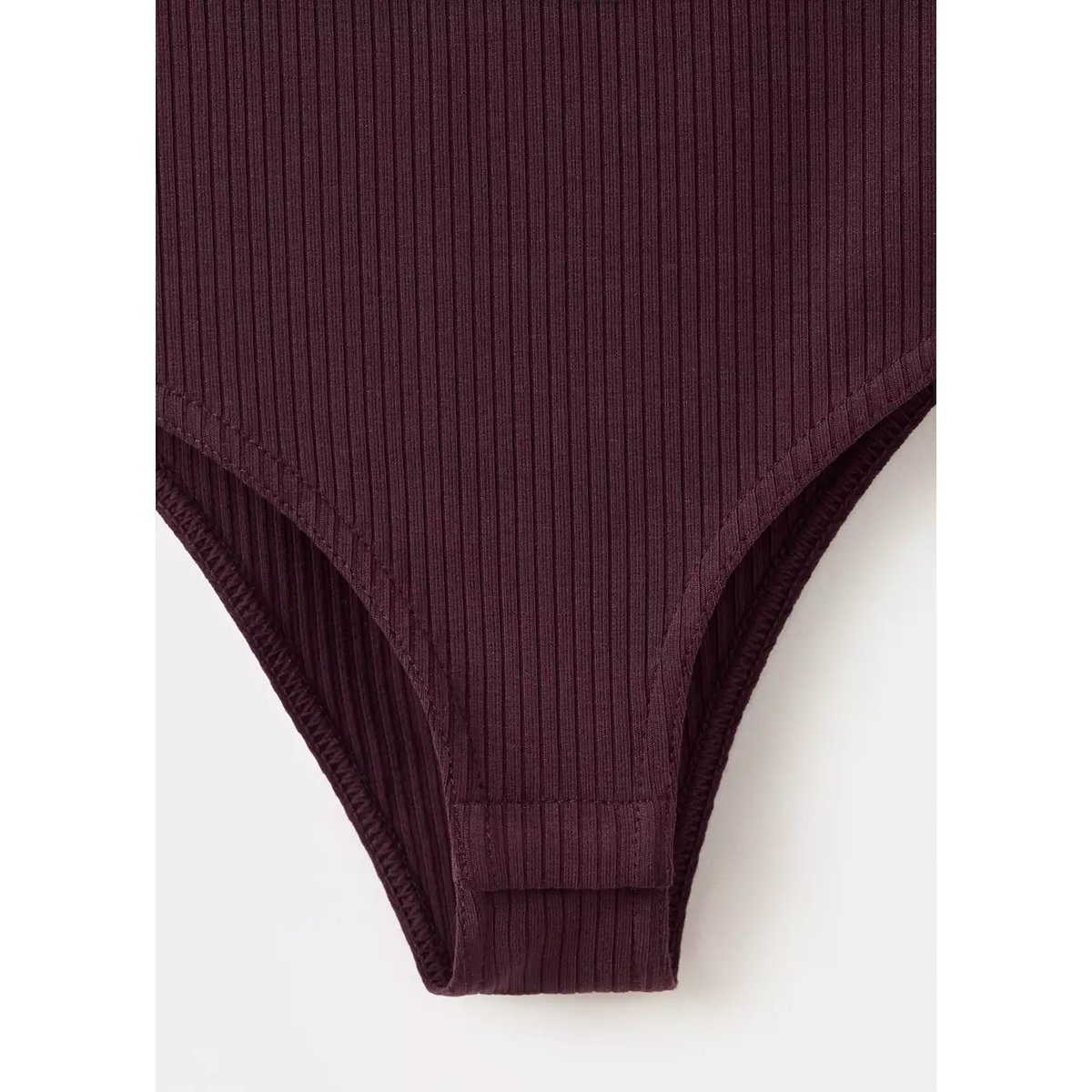 Body col en V à dentelle prune, MANGO