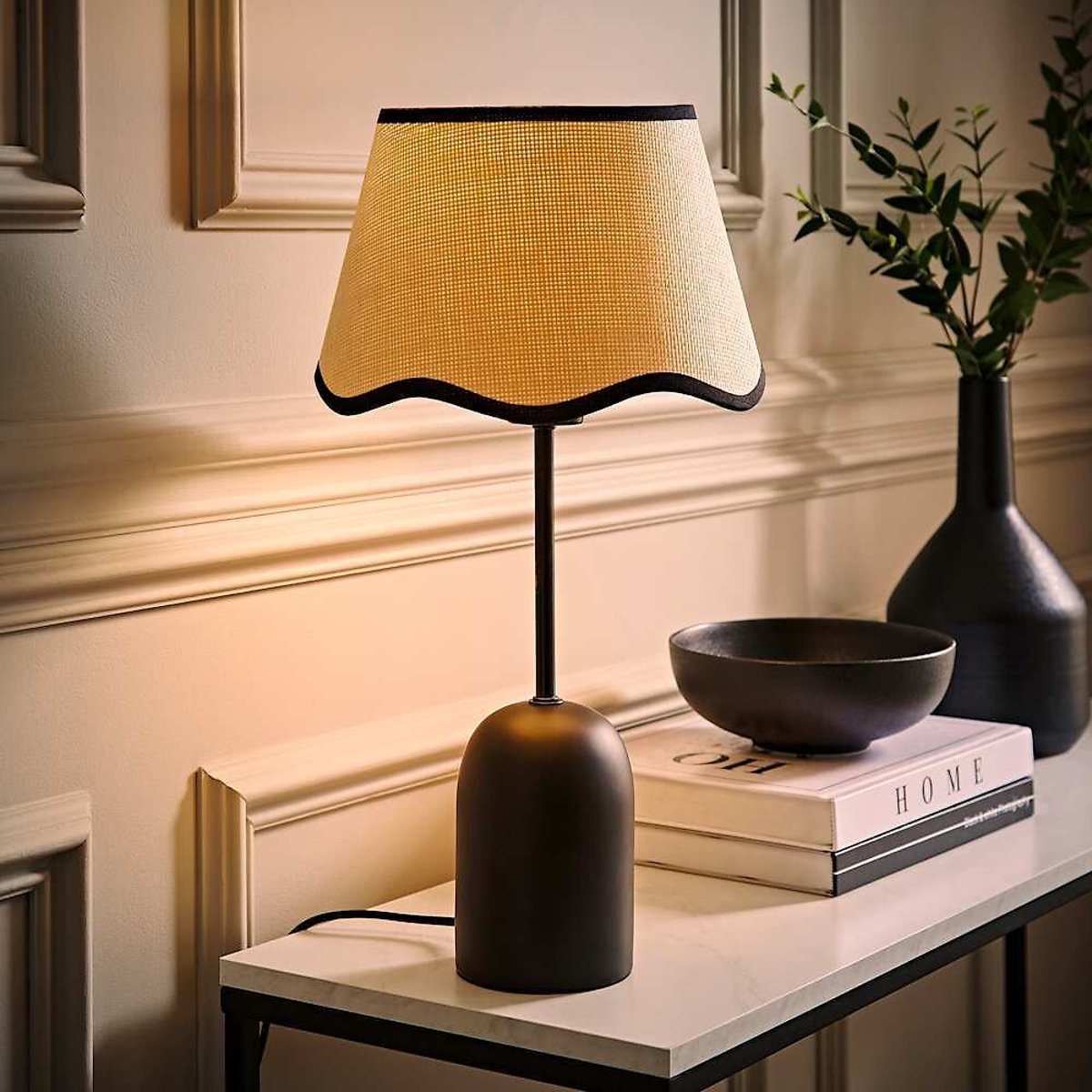 Kory Dome Table Lamp with Scallop Shade natural, ÉDITÉ