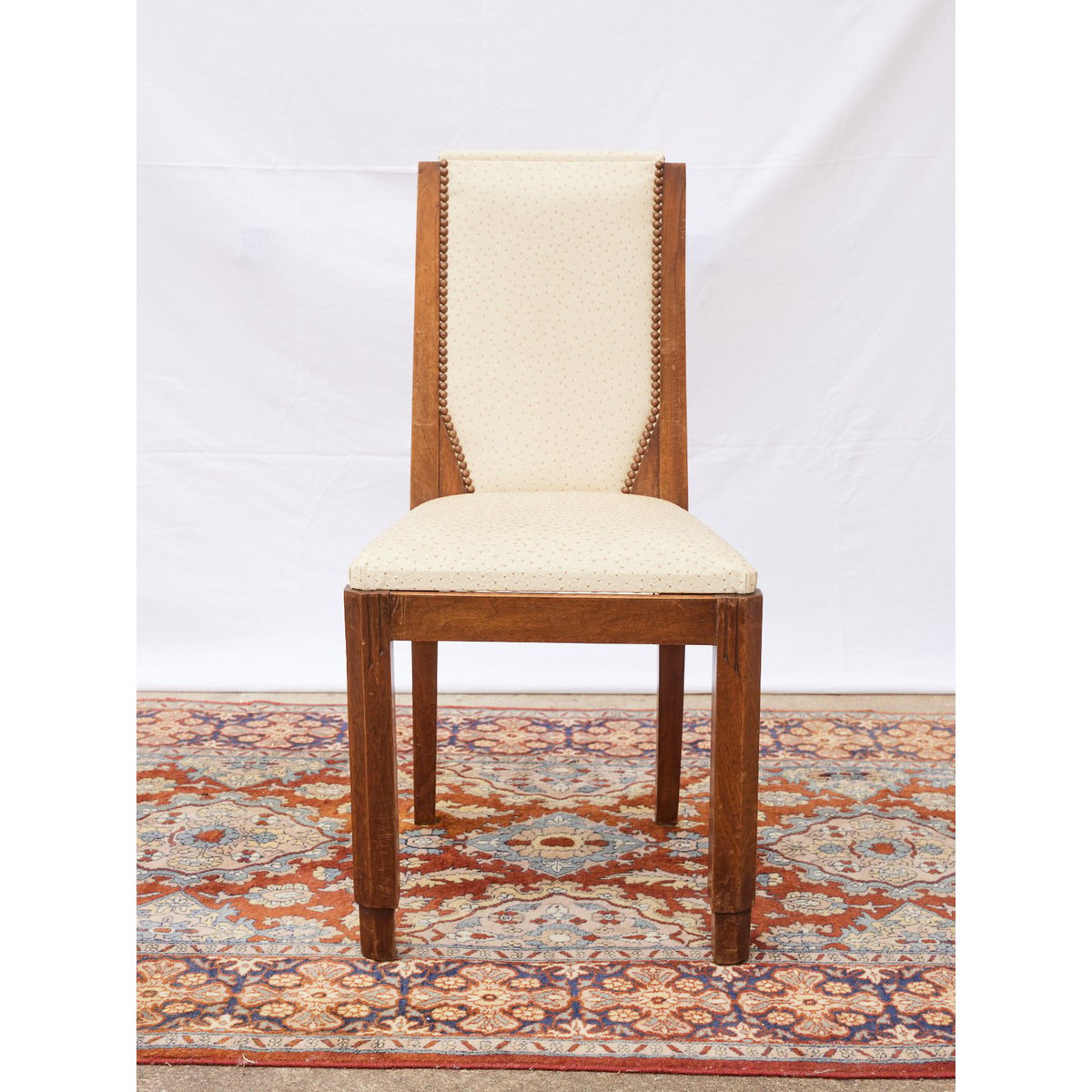 Paire de chaises en noyer art déco Alma N°1727 - Bon état bois foncé, DEBONGOUT