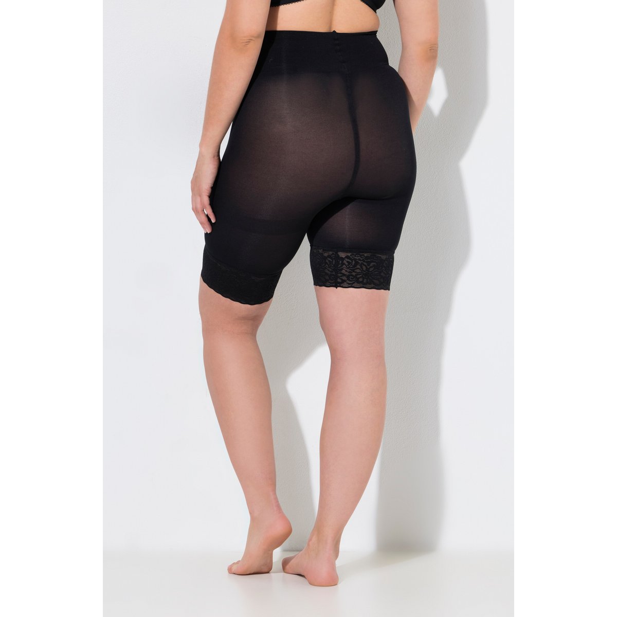Cycliste avec ourlet en dentelle noir, ULLA POPKEN