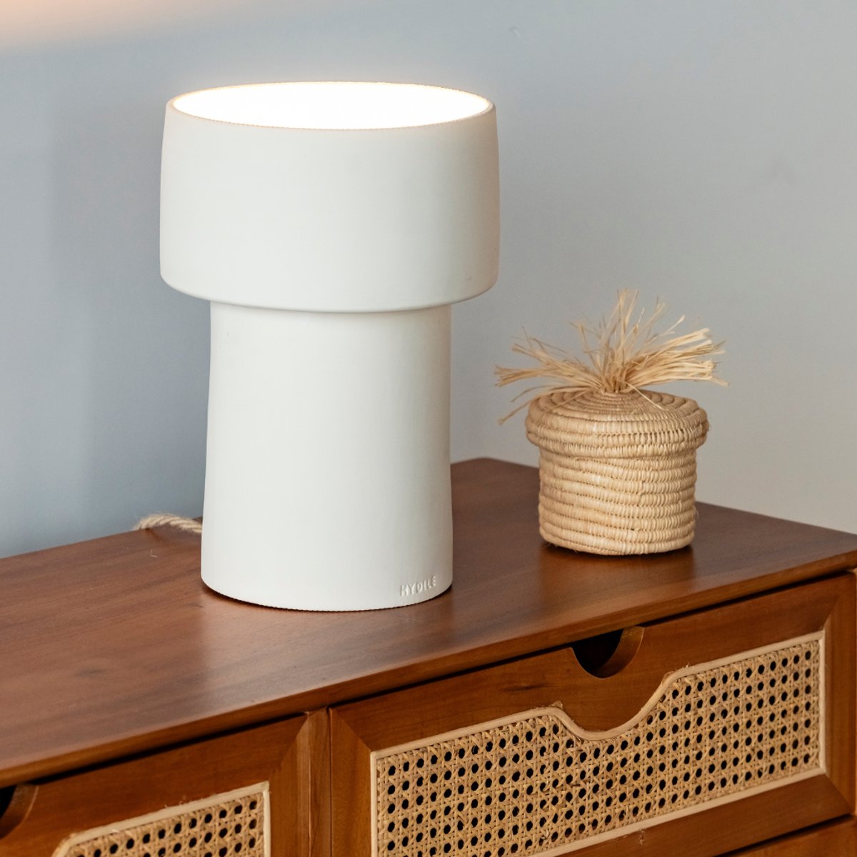 Lampe à poser en terre cuite LUA blanche, HYDILE