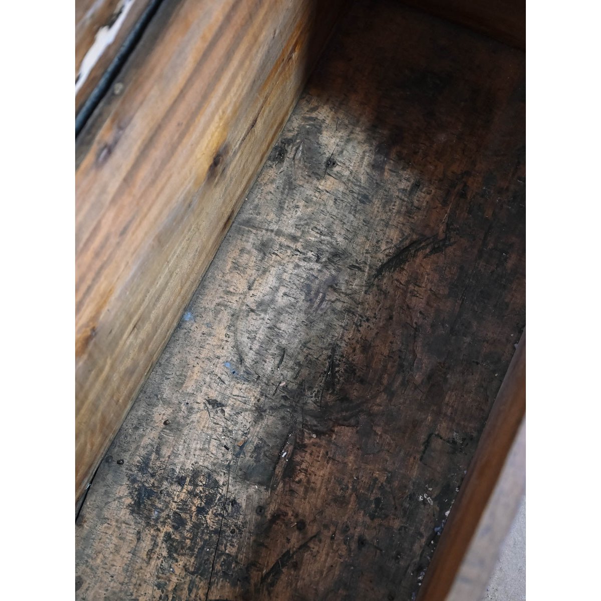 Coffre ancien en bois Lucien N°190 - Bon état bois foncé, DEBONGOUT