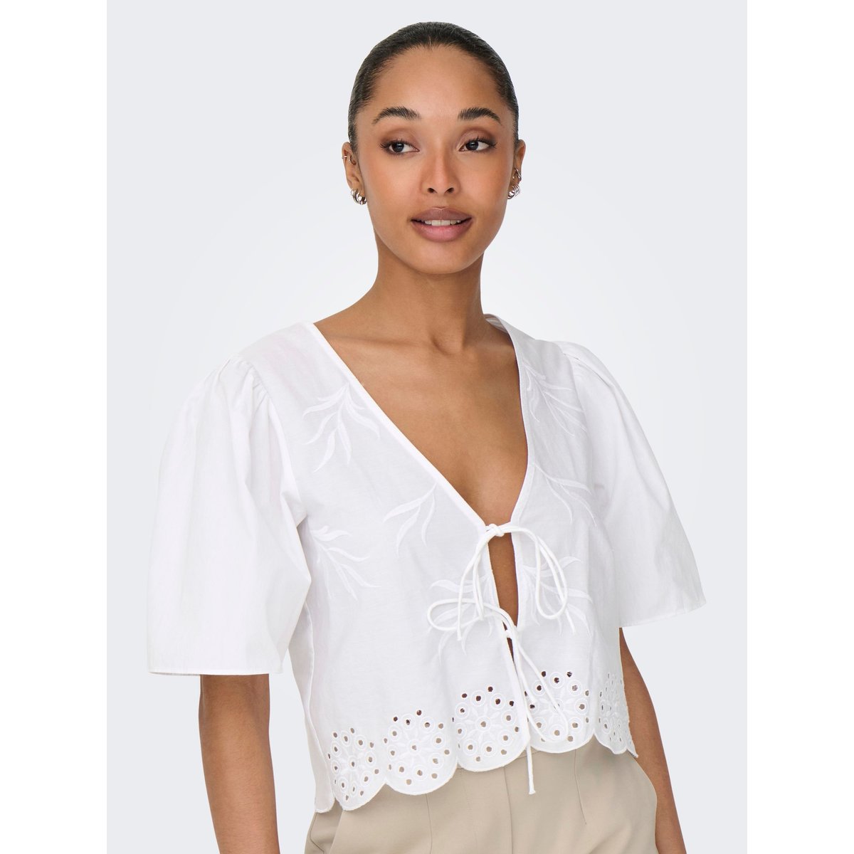 Top bright white 1, JDY