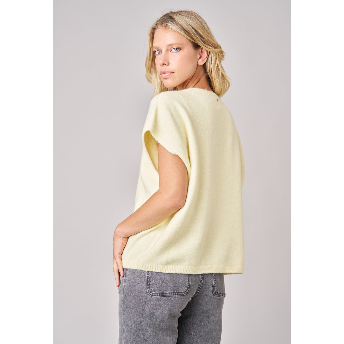 Gilet régular femme en maille douce ANILDA light yellow, DEELUXE