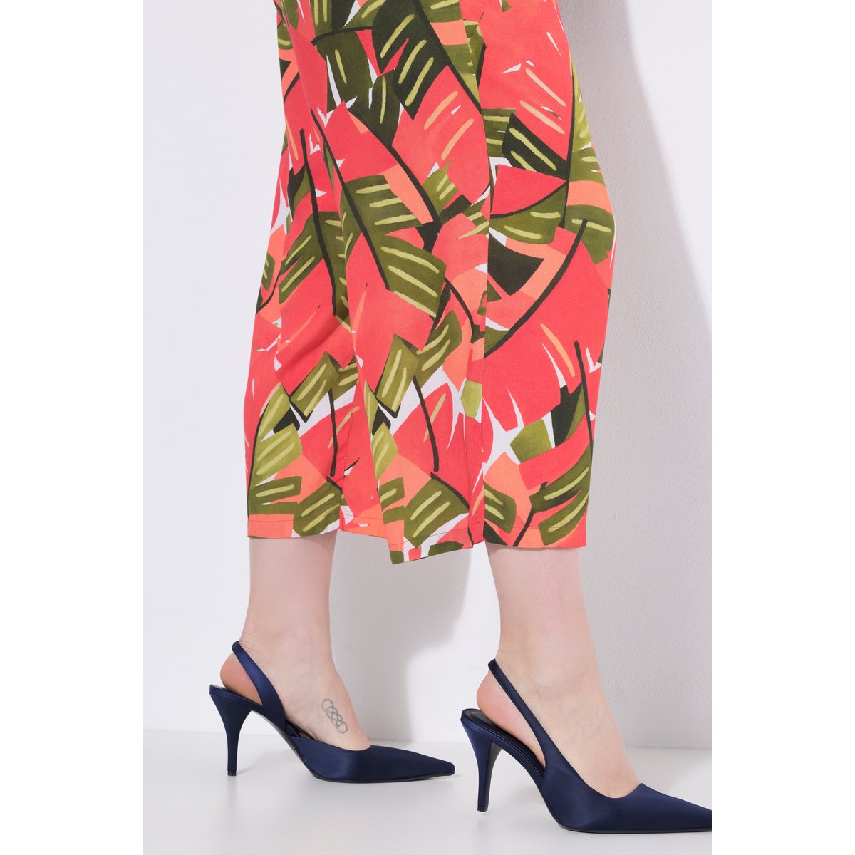 Pantacourt, palmiers, jambe large rose vif, ULLA POPKEN