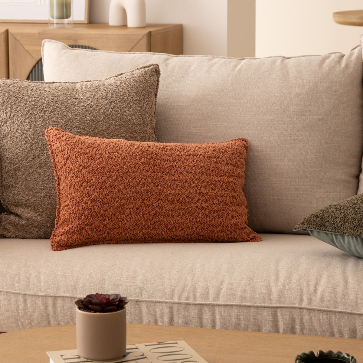 Coussin déhoussable en bouclette SOANA terracotta, ATMOSPHERA