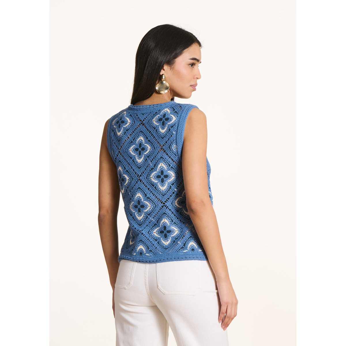 Pull sans manches maille crochet coloré bleu/ecru, LA FEE MARABOUTEE