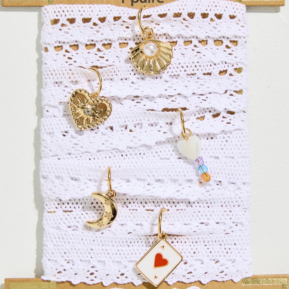 Paire de lacets ajourés et charms blanc cassé ecru, GRAIN DE MALICE