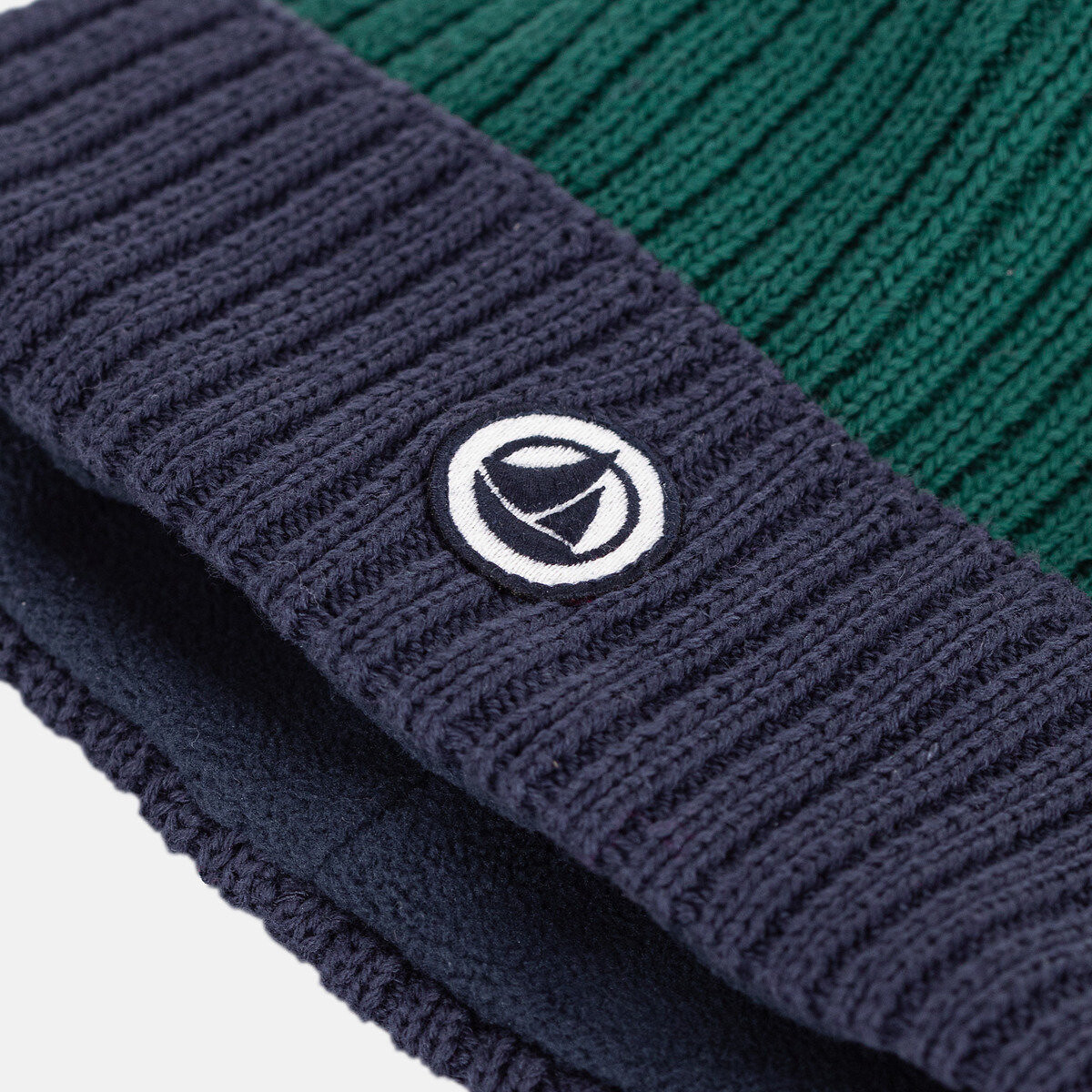 Berretto da bambino in maglia bicolore, foderato in pile blu marine/verde, PETIT BATEAU