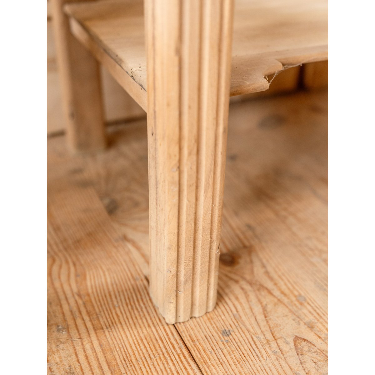 Coiffeuse en bois et marbre Louise N°331 - Bon état bois clair, DEBONGOUT