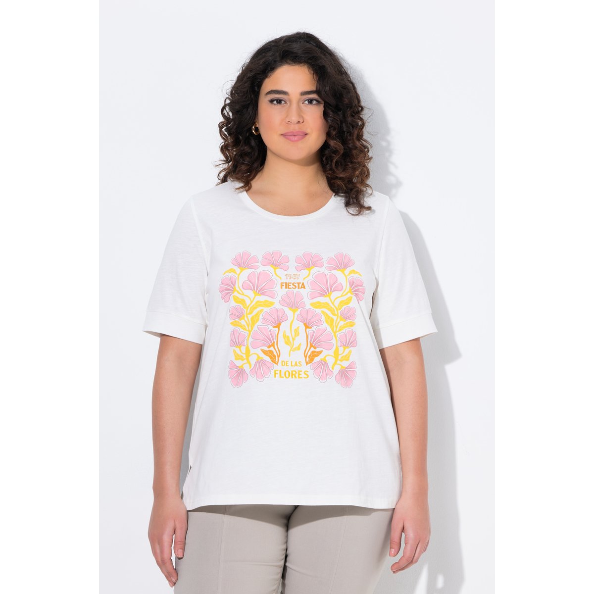 T-shirt à col rond et manches courtes. blanc cassé, ULLA POPKEN