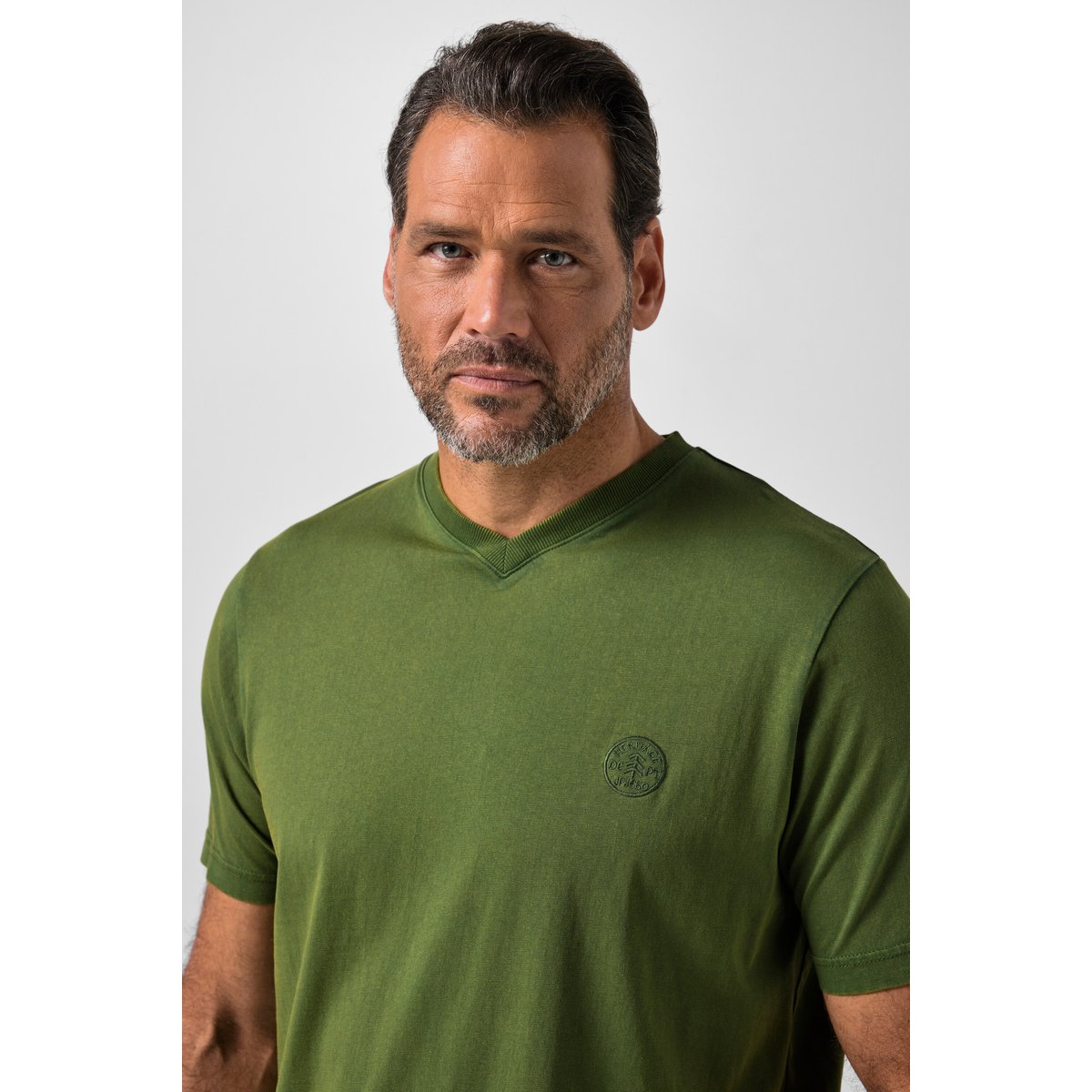 T-shirt, manches courtes, col en V vert foncé, JP1880