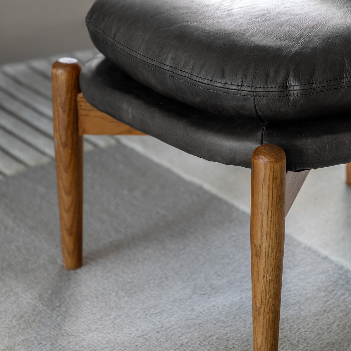 Fairfield Mid-Century Leather Footstool ebony black, ÉDITÉ