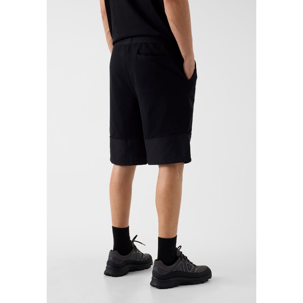 Shorts Cargo noir, GUESS