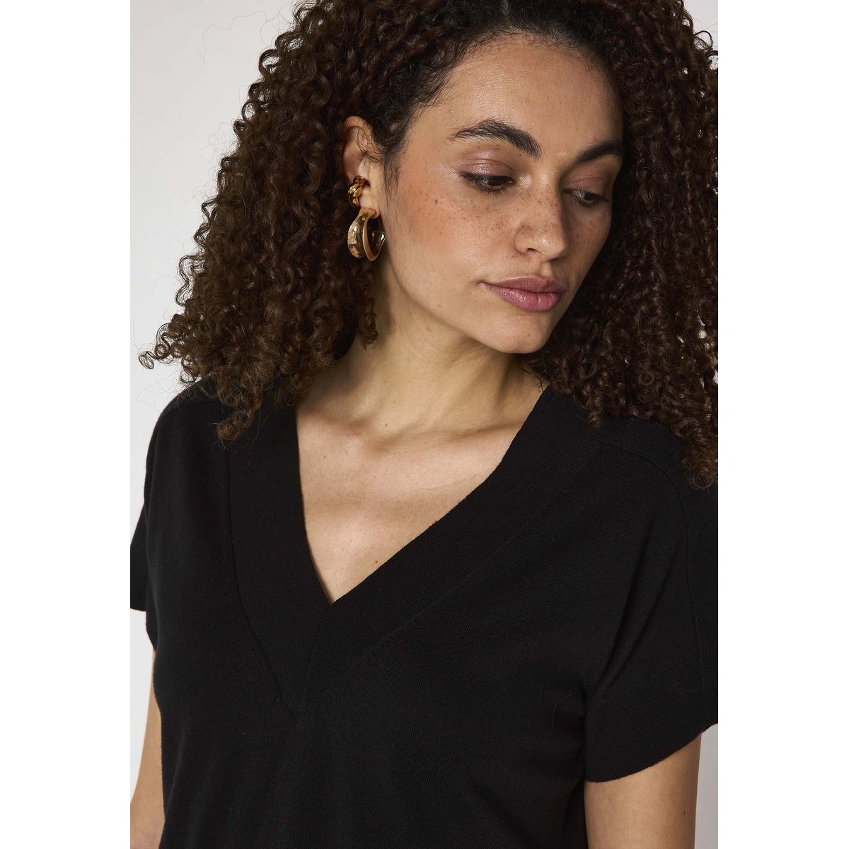Top en maille cotelée PRETTY noir, Maison 123