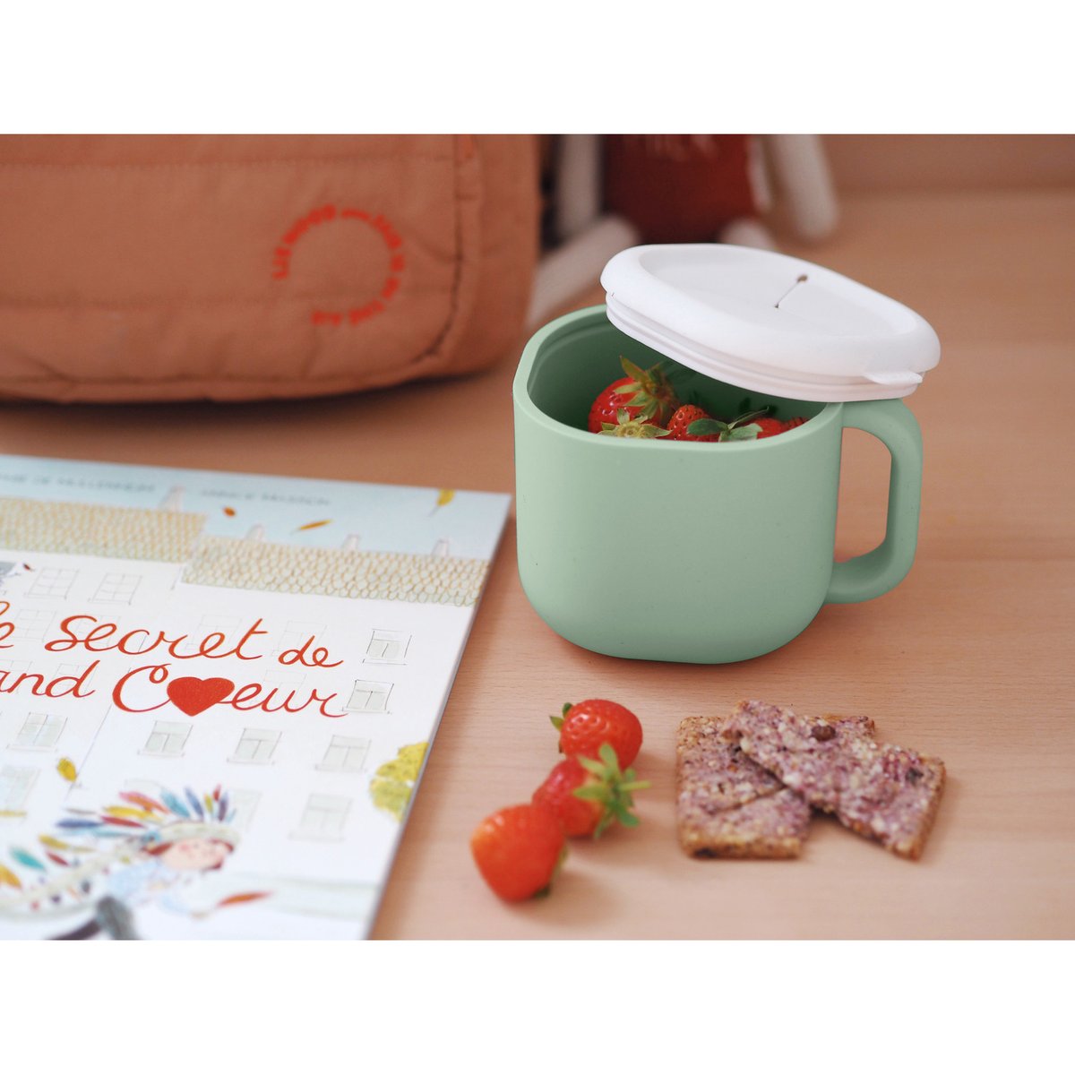 Tasse pour le goûter en silicone vert sauge, BEABA