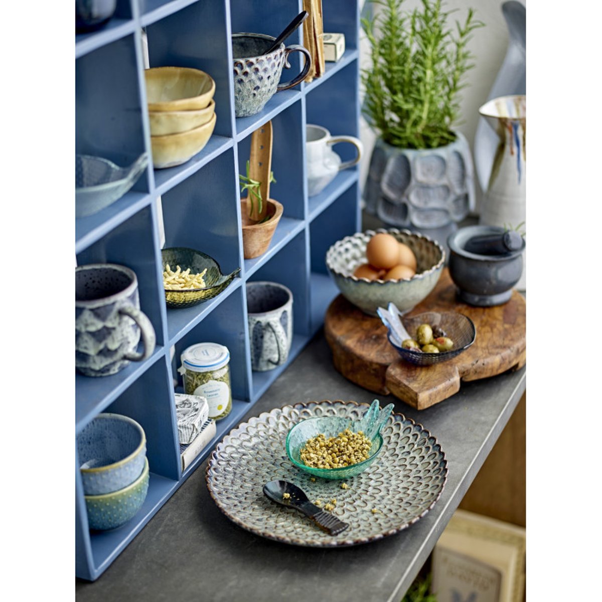 Etagère murale à mugs 16 compartiments bois recyclé BEKKA bleu, BLOOMINGVILLE
