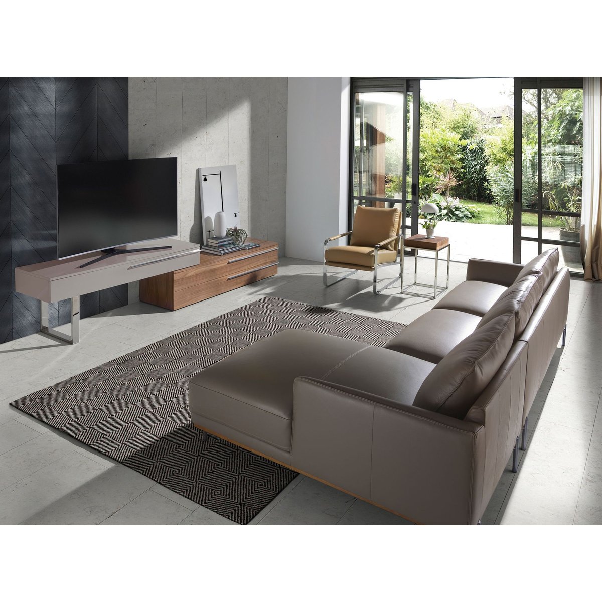 Meuble TV en bois beige, noyer et acier chromé beige | noyer | acier chromé, ANGEL CERDA