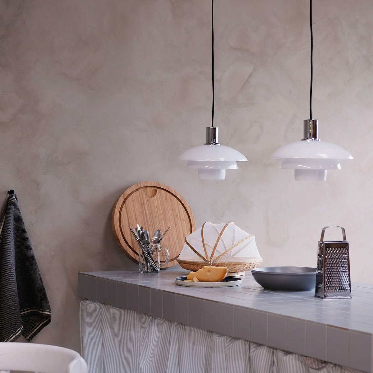 Suspension verre opale D28 MORPH blanc, DYBERG LARSEN